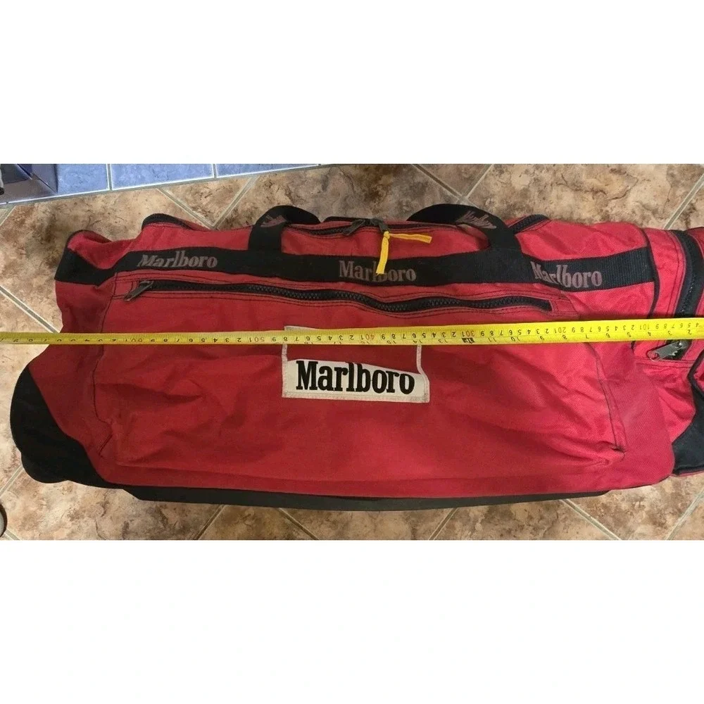 Vintage Marlboro‎ Unlimited XL Rolling Duffle Bag 36